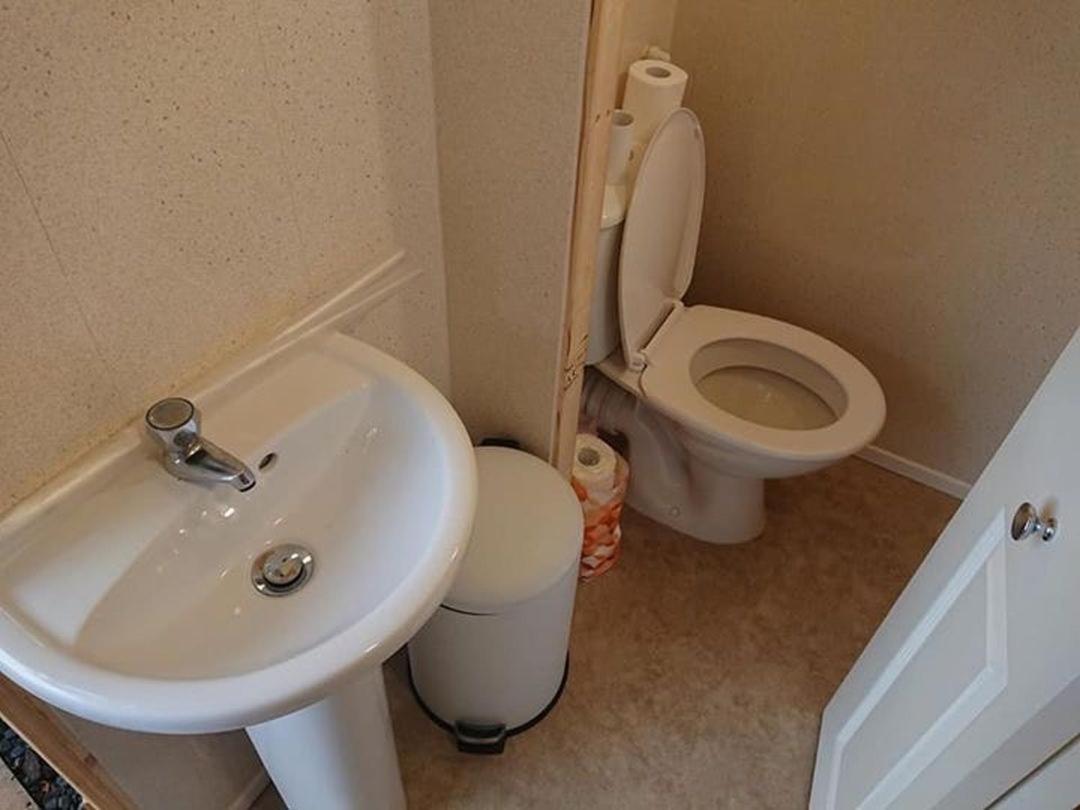 Bronllys Farm Coastal Self-Catering Apartment Llanelli Bilik gambar